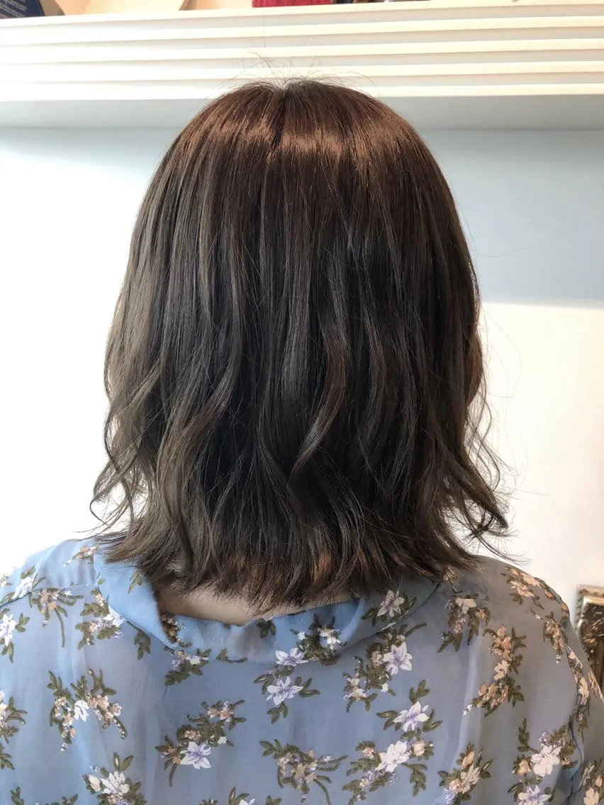 ミディアム カラー グレージュ カーキグレージュ 💐パーソナルカラー /市橋加菜💐のヘアスタイル