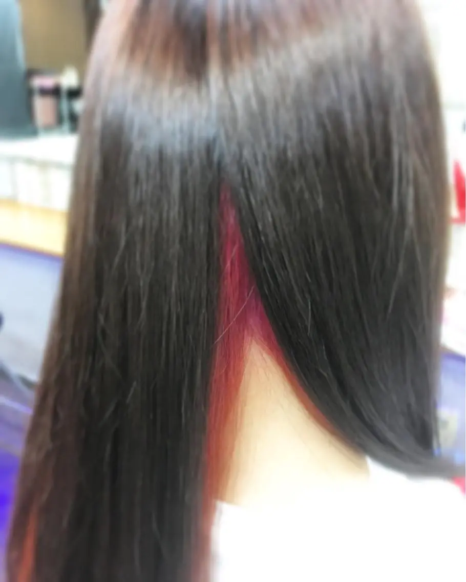 ロング カラー ヨシダ アズサのヘアスタイル