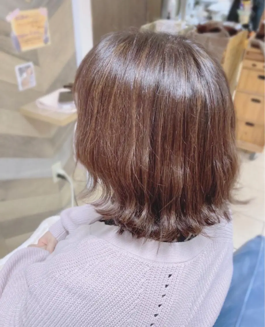 ミディアム カラー 奥谷 美代子のヘアスタイル