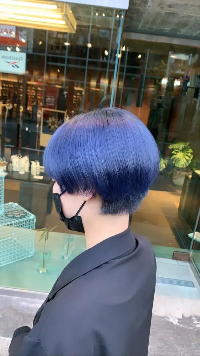 ショート カラー ヘアアレンジ カット ヘアカラー トリートメント ヘアセット 🩶【推しハイトーン 】yuzu🩶のヘアスタイル
