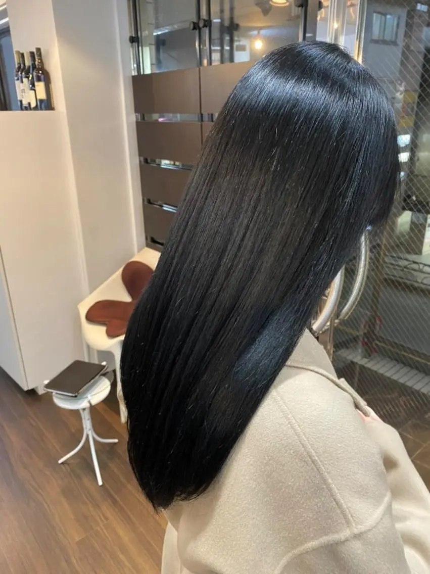 ロング カラー 黒髪 ブルーカラー ブルーブラック 髪質改善FORMA 💫S.Katohのヘアスタイル