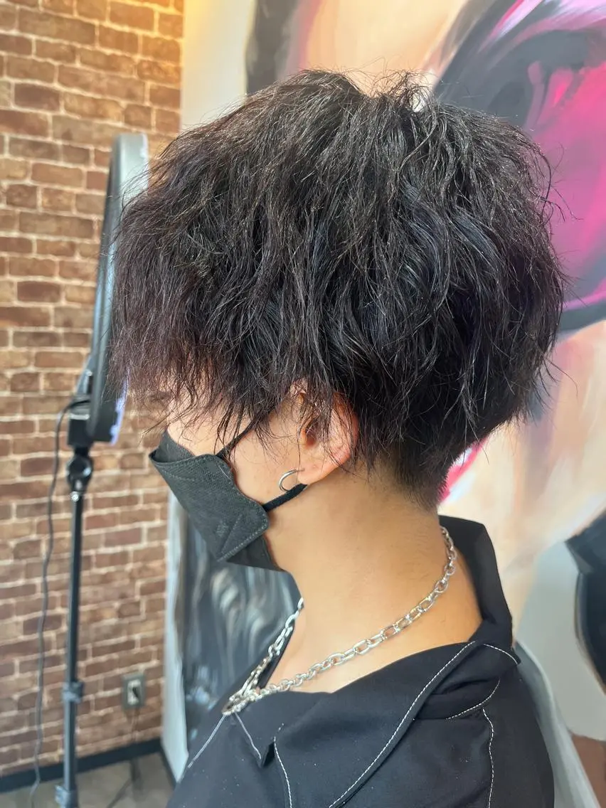 ショート カラー パーマ ヘアアレンジ メンズ キッズ ネイル マツエク・マツパ アイブロウ マッシュ メンズパーマ メンズウルフカット メンズアイブロウ ウルフカット 久木原 ゆりのヘアスタイル