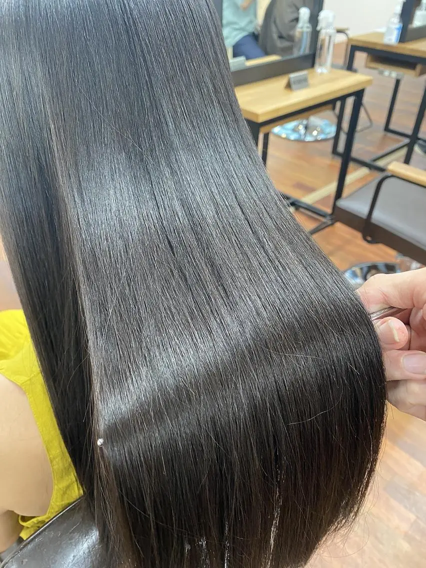 ロング 髪質改善 岡本 智次のヘアスタイル