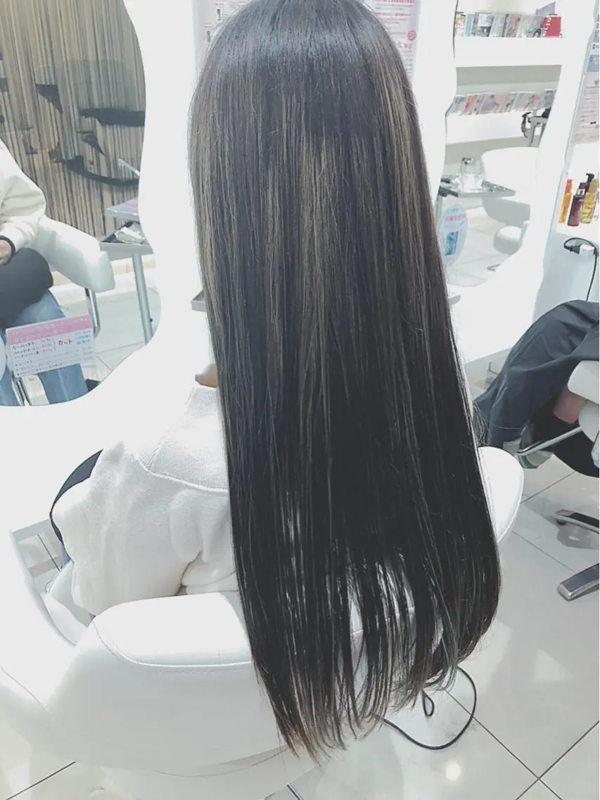 ロング トリートメント カット ヘアカラー トリートメント 上田 篤史のヘアスタイル