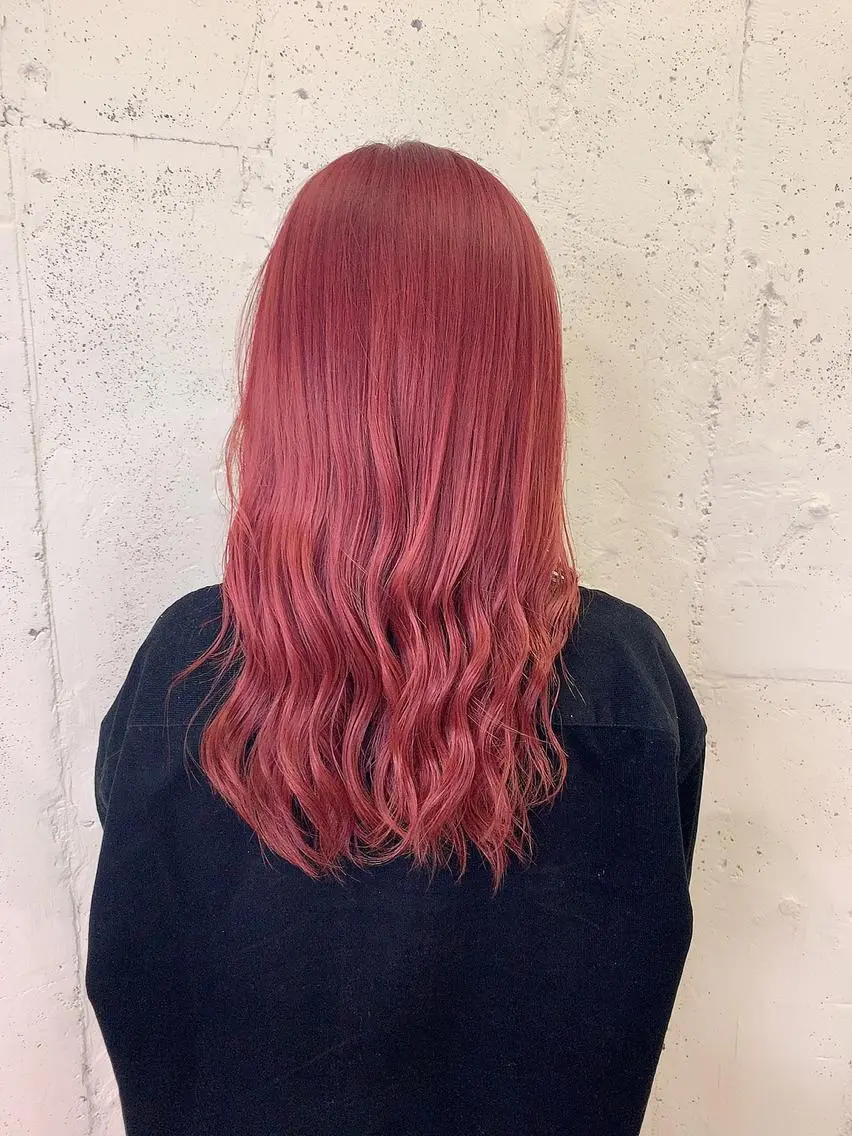 ロング カラー 透明感ハイトーン🦄 キラ🌈のヘアスタイル