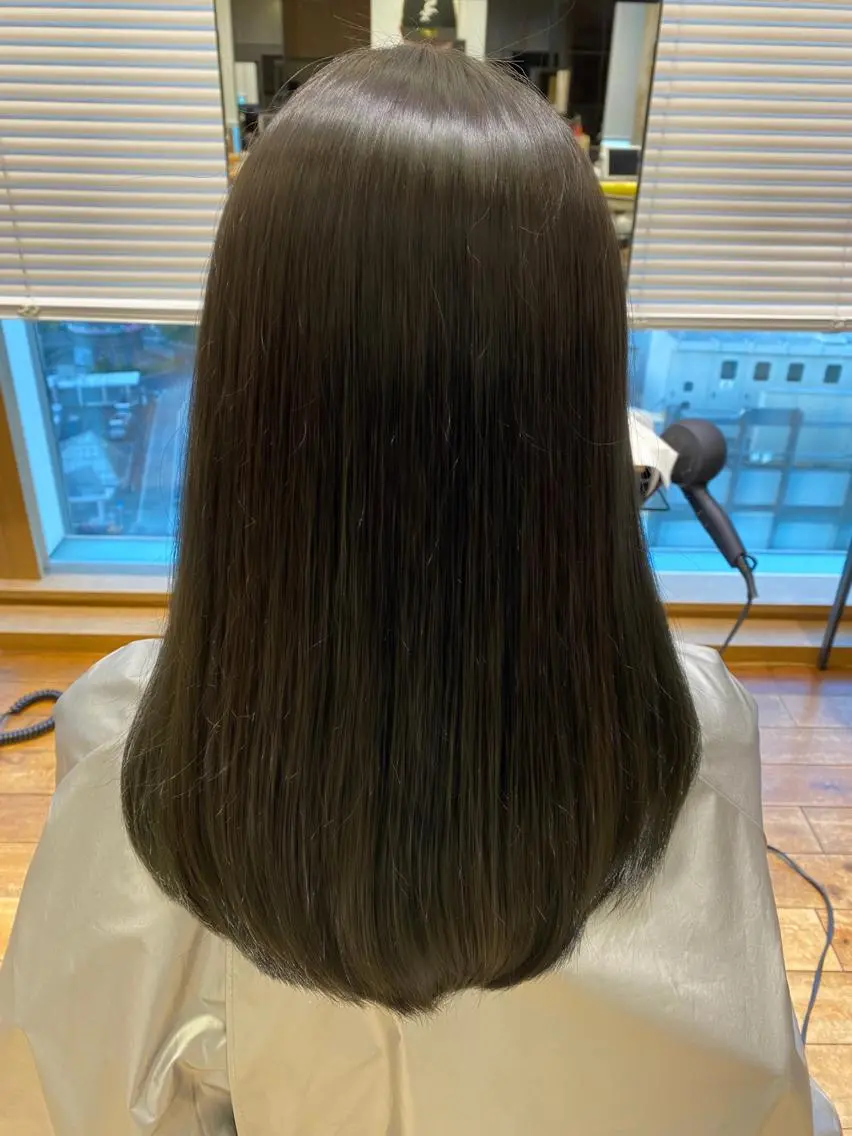 カラー 銀座/レイヤー 顔周りカット溝手優太のヘアスタイル
