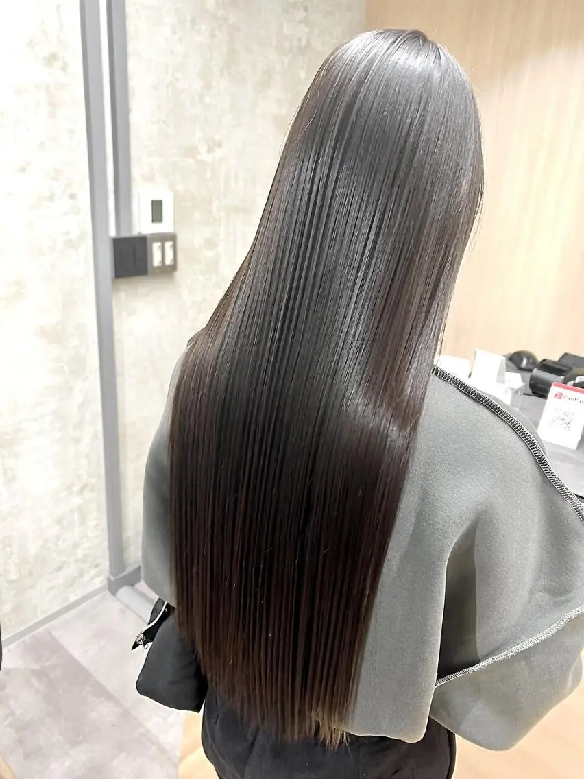 ロング アッシュ ピンクブラウン 伸ばしかけ ハイライト 髪質改善 ルーチェヘアー 北摂エリアNo.1のヘアスタイル