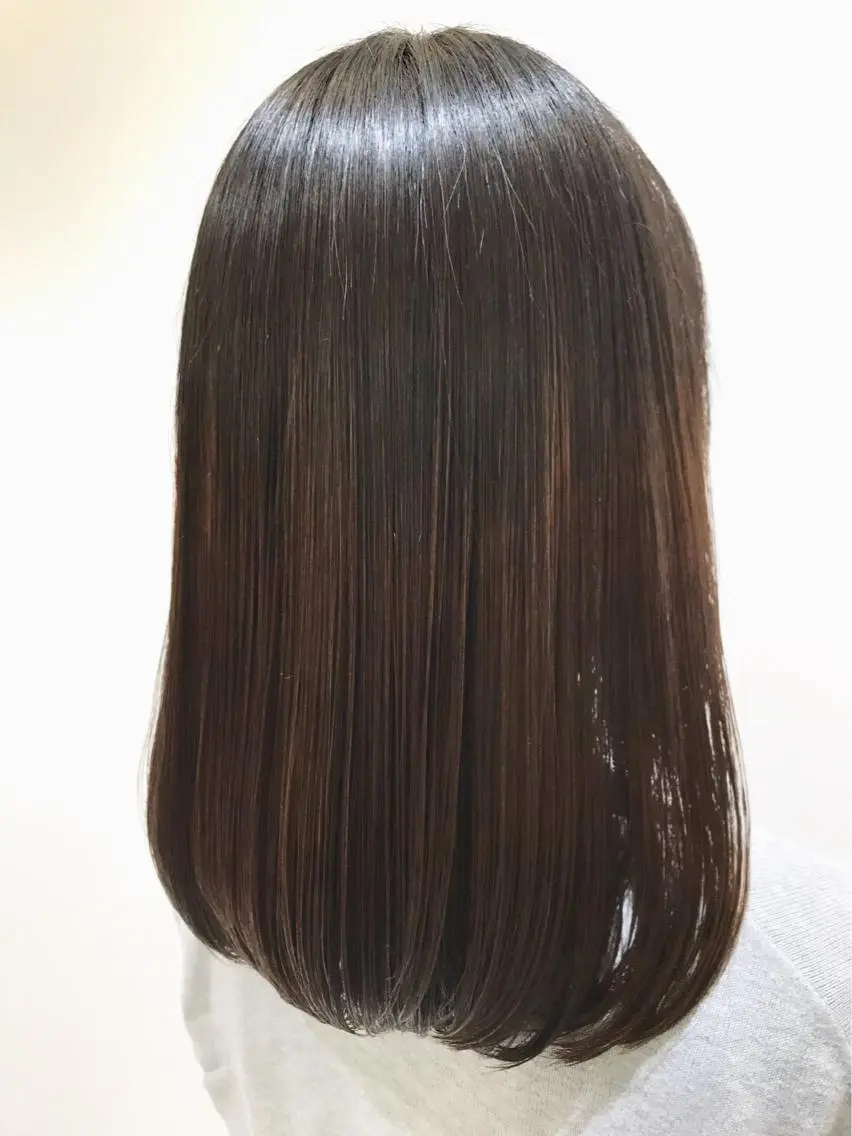 ミディアム 髪質改善 トリートメント カット トリートメント 由比藤理子 ブリーチカラー🌈のヘアスタイル