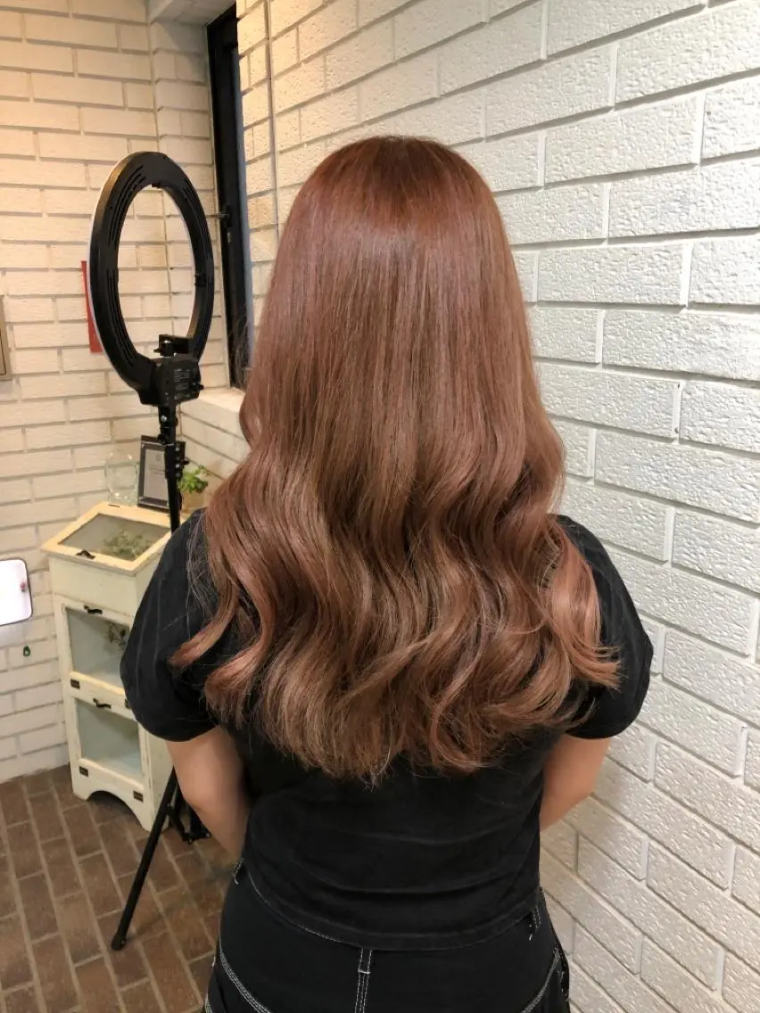 ロング カット ヘアカラー トリートメント 艶カラー🩵💛 NANAのヘアスタイル