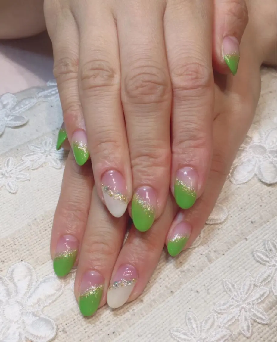 ネイル ビジューバイアクイユ ネイルズ 東中野店のネイルデザイン