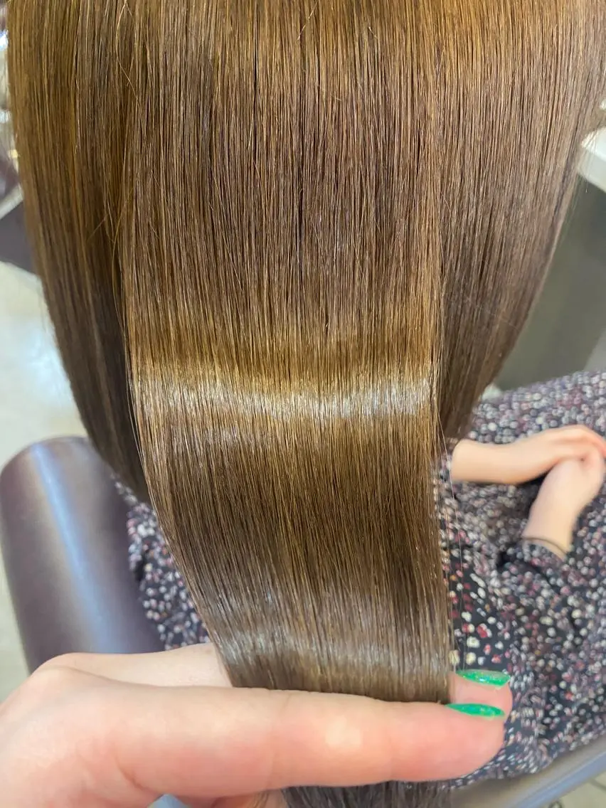 ミディアム 透け感ベージュ /ミハルのヘアスタイル