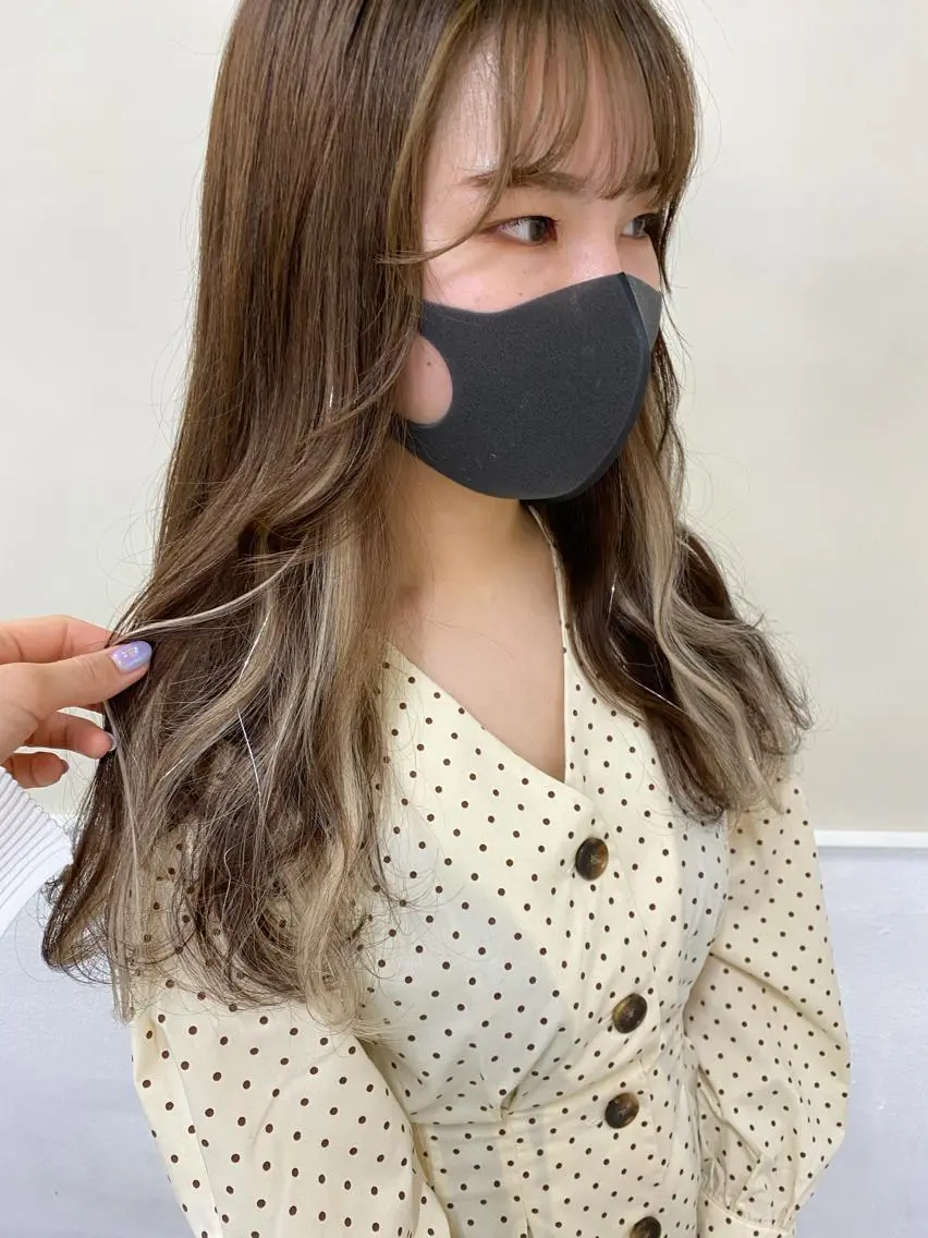 ロング カラー エクステ ハイトーン 💭黒崎ハルカのヘアスタイル
