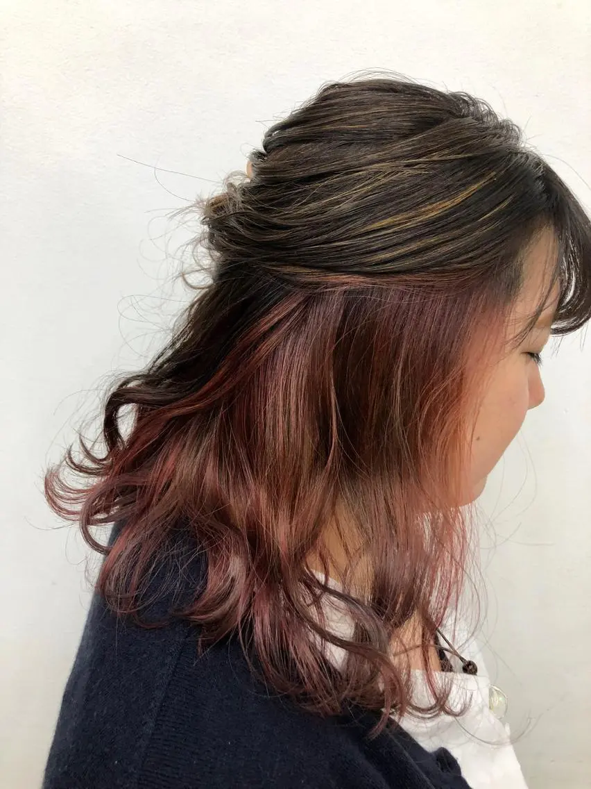 セミロング カラー インナーカラー ヘアカラー 岩崎 裕司のヘアスタイル