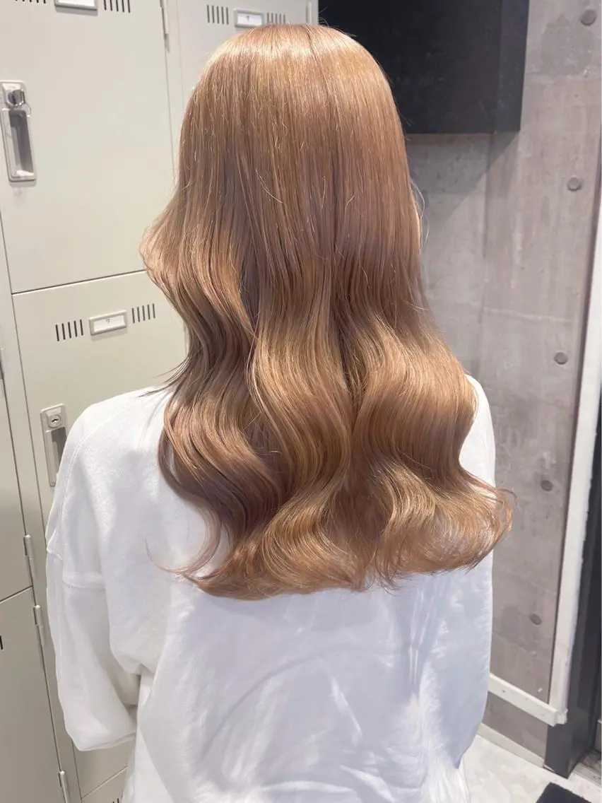 ロング カラー パーマ ヘアアレンジ メンズ メンズバレイヤージュ メンズブリーチ メンズハイライト メンズハイトーン メンズインナーカラー 歩くパワースポット 🦋KAHOのヘアスタイル