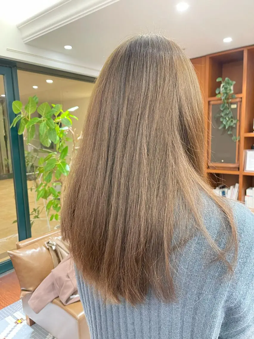ロング カラー アッシュ ベージュカラー 大前斗夢ショート /くびれカットのヘアスタイル