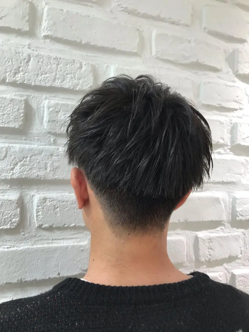 ショート メンズ カット 【暖色カラー特化】 中山由梨のヘアスタイル