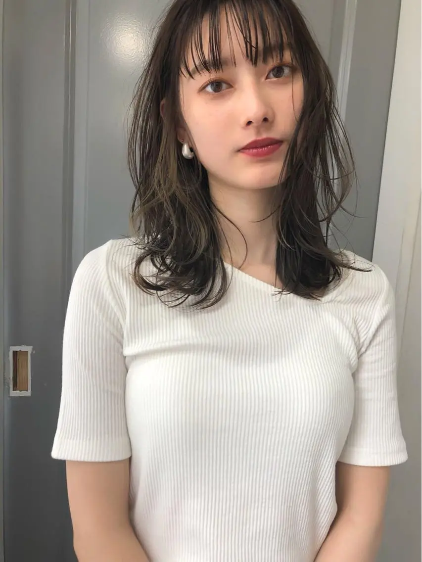 ロング カラー イヤリングカラー 顔周りカット Pia ツボイ ケイタのヘアスタイル