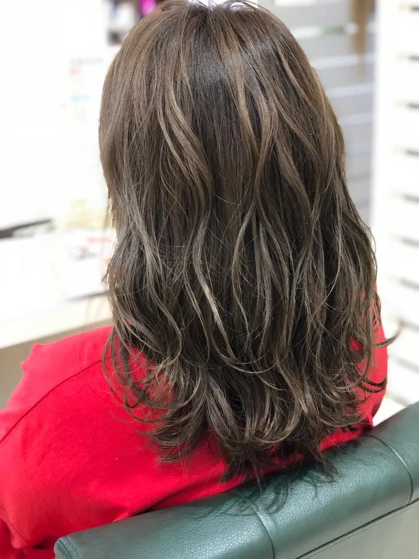 ミディアム カラー カット ヘアカラー トリートメント 柴田泰秀sotti. 髪質改善/ブリーチのヘアスタイル