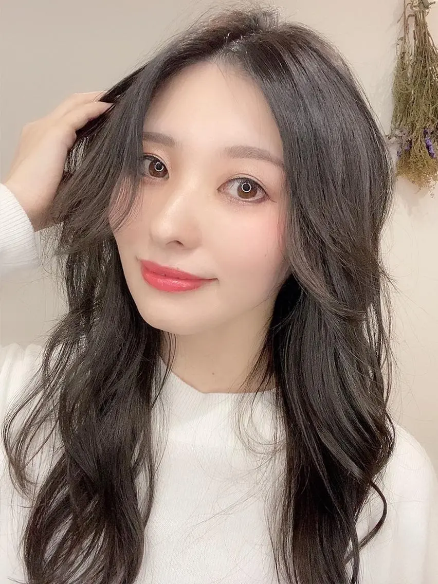 ロング 💎髪質改善専門 jewel boxのヘアスタイル