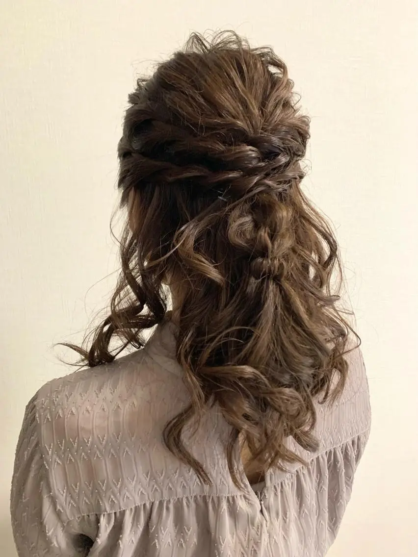 ヘアアレンジ ハーフアップ Kikuchi Eriのヘアスタイル