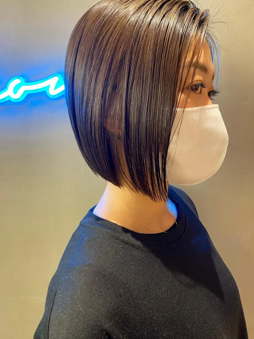 ショート カラー カット ヘアカラー トリートメント 顔周り/ブリーチなし /縮毛矯正🫧伊勢のヘアスタイル