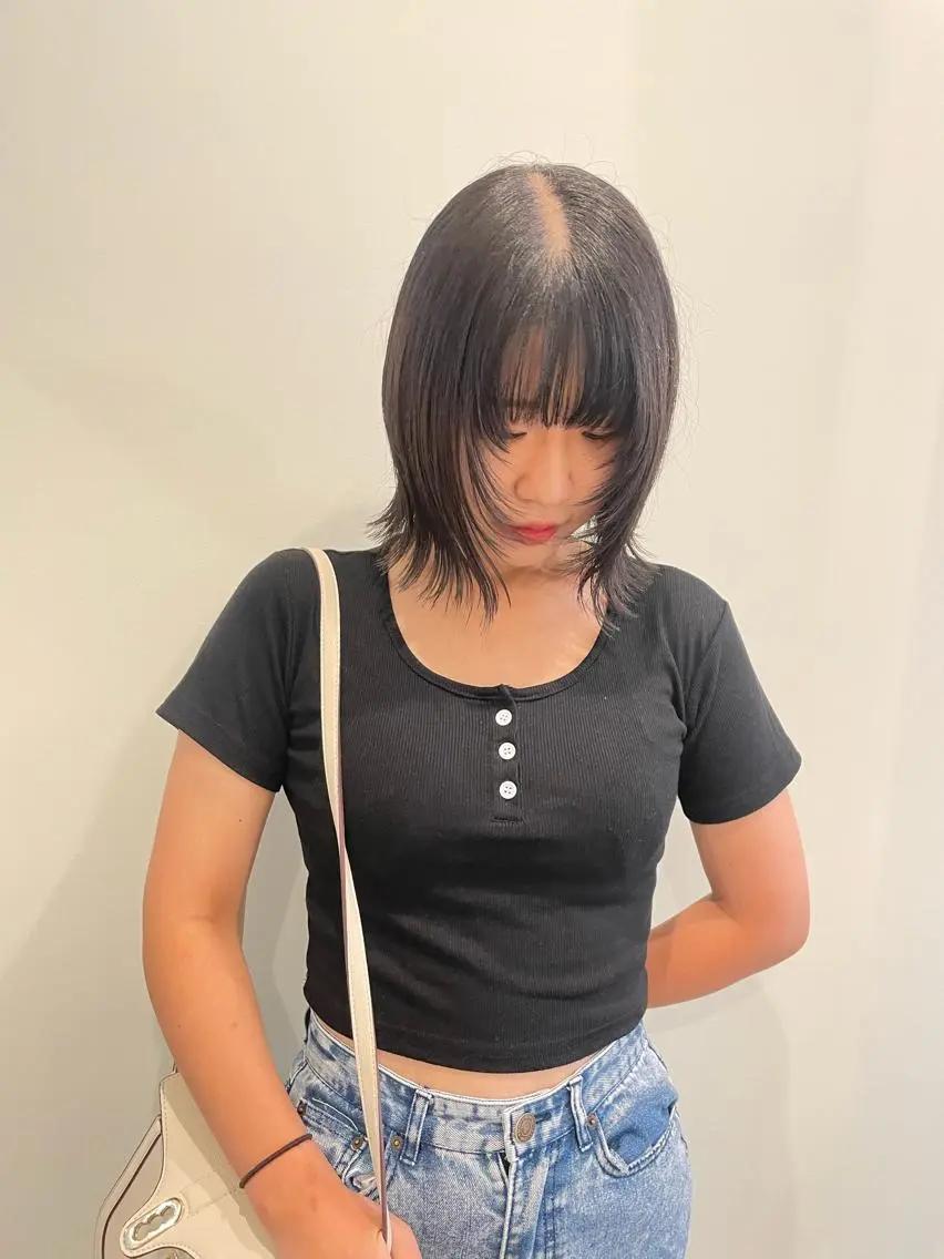 セミロング カラー 似合わせカット ウルフカット 渋谷 留菜のヘアスタイル