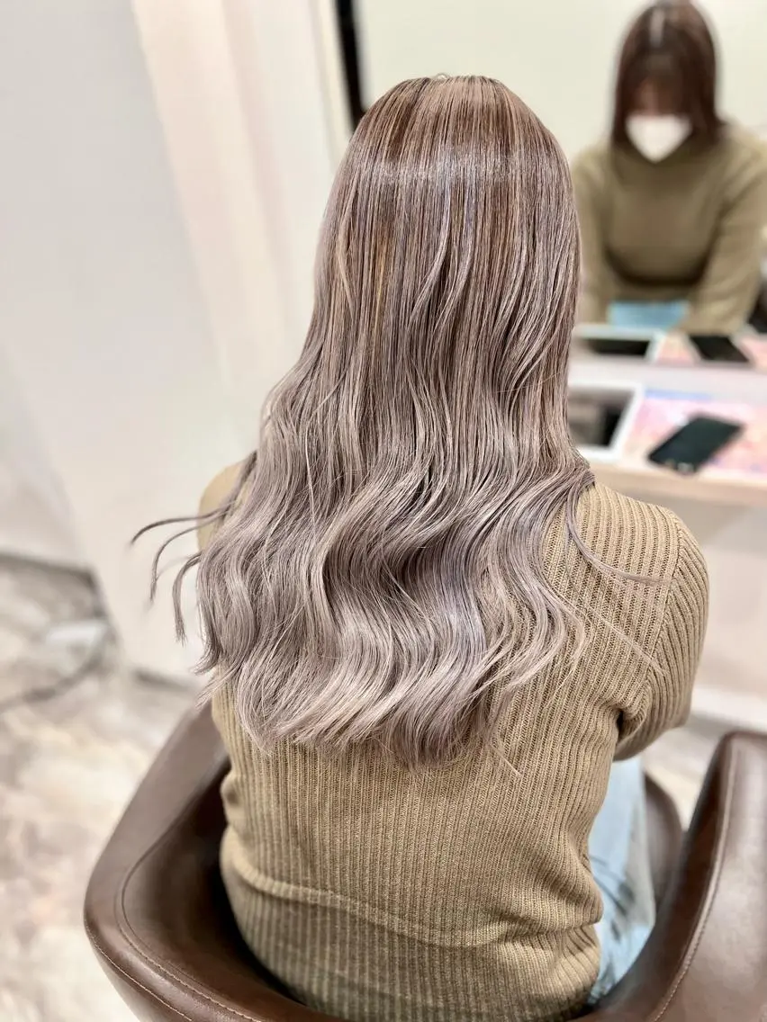 セミロング レイヤーカット ヘアカラー ブリーチ毛に縮毛矯正 ✨カラー✨山田 正幸のヘアスタイル