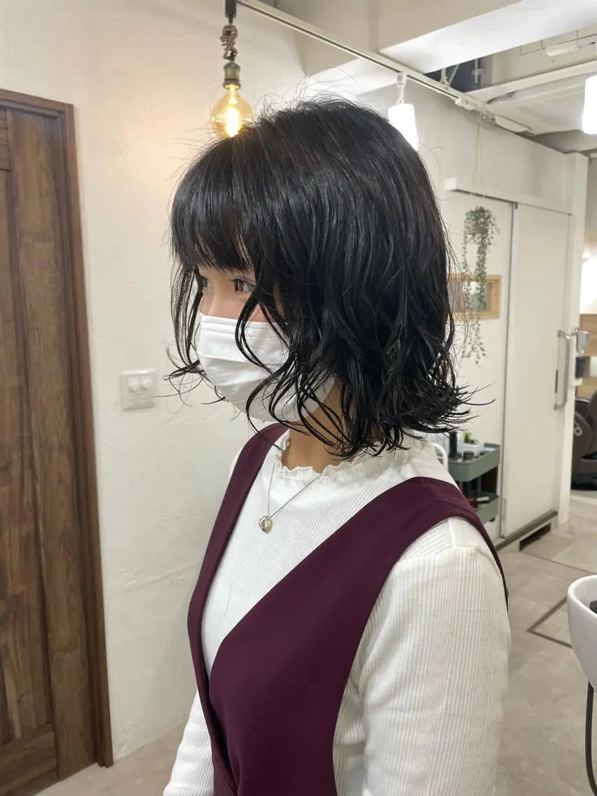 ミディアム パーマ 切りっぱなしボブ ミディアムパーマ ボブ ウルフカット 髪質改善 縮毛矯正/ レイヤー/銀座/本木のヘアスタイル