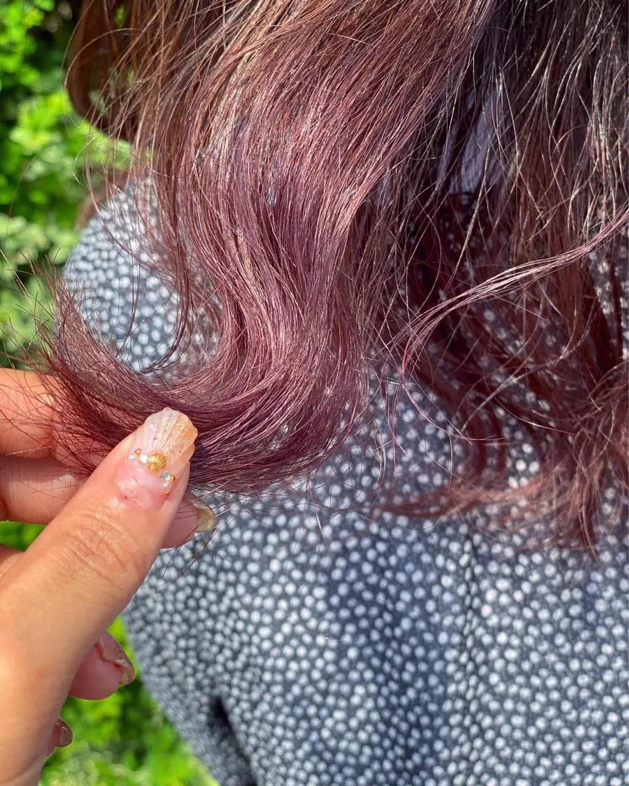 セミロング カラー 荒木 ひろかのヘアスタイル