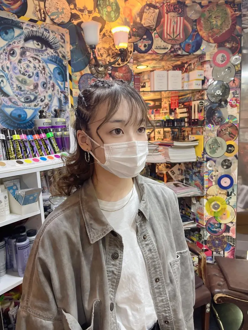 セミロング カラー パーマ ヘアアレンジ ハーフアップ 🌈派手髪エクステ ブレイズ🌈ひろとのヘアスタイル
