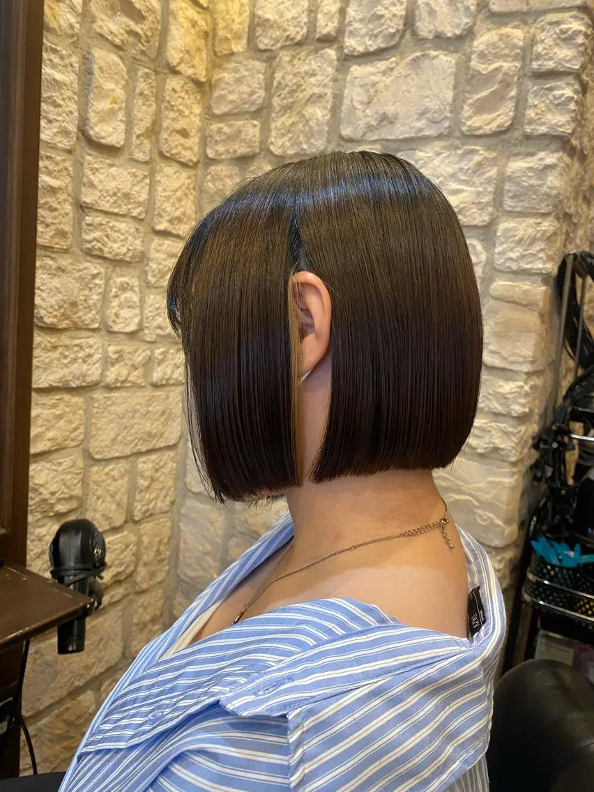 ショート ボブ ブリーチカラー⸜♡⸝ クルミ🐍のヘアスタイル