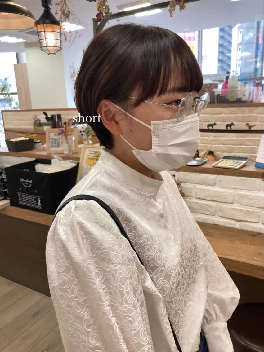 ショート 切りっぱなしボブ ショートボブ ハンサムショート 丸みショート ボブ カット トリートメント 初めてのショート お任せください✂️のヘアスタイル