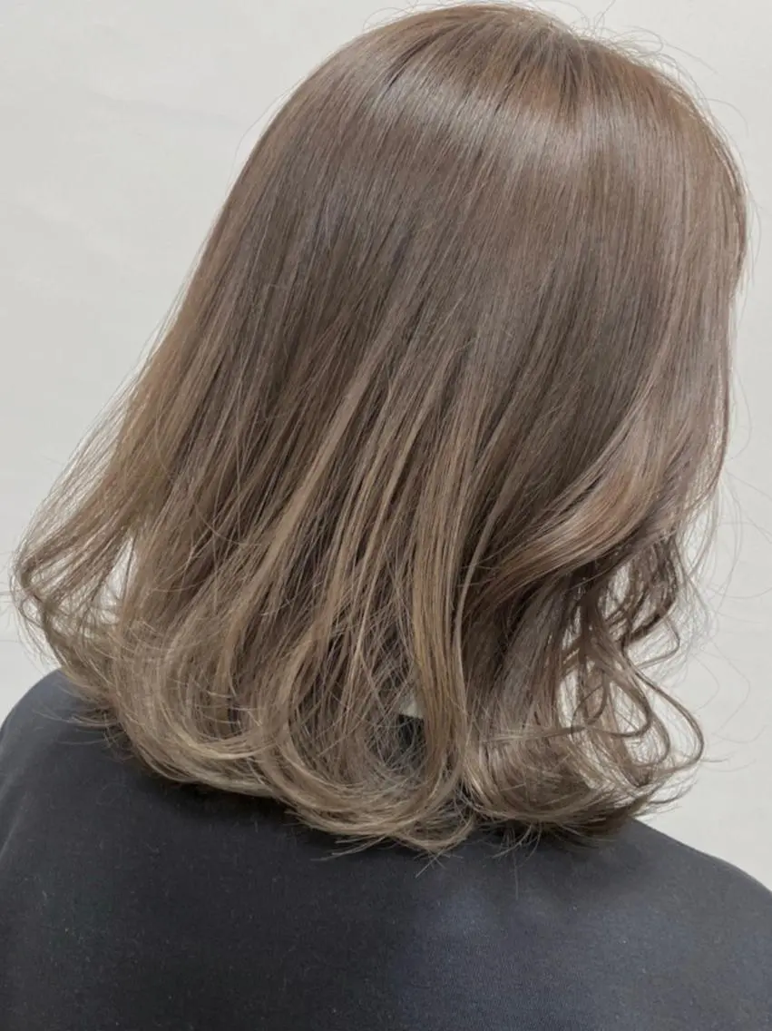 ミディアム カット ヘアカラー レイヤー/艶髪カラー 森本くるみのヘアスタイル