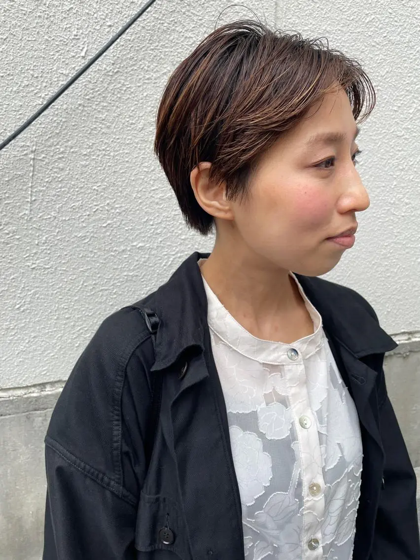 ショート かきあげバング カット ヘアカラー トリートメント ayane⭐️ボブ・ ショート・パーマのヘアスタイル