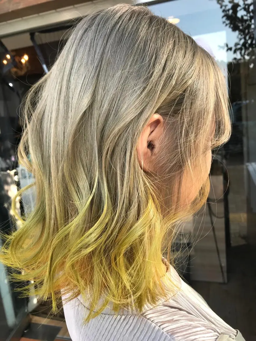 カラー ブリーチ イエローカラー ヘアカラー トリートメント ✅ｼｪｱｻﾛﾝJAM 相田友和のヘアスタイル