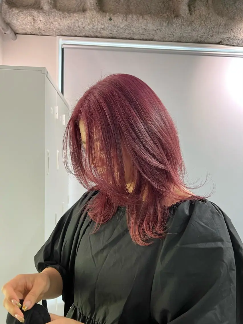 ミディアム カラー ヘアカラー トリートメント ハイトーン&髪質改善 &韓国エクステ🤎のヘアスタイル