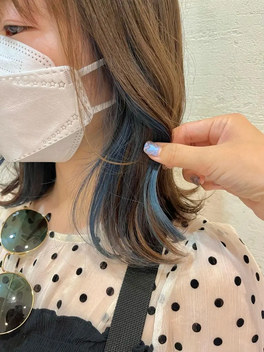 ミディアム カラー ブリーチ ブルーカラー 髪質改善カラー /レイヤーカットのヘアスタイル