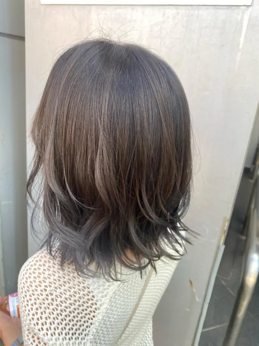 ミディアム カラー ヘアアレンジ アディクシーカラー 透明感カラー ハイライトカラー ハイライト カット ヘアカラー トリートメント Luzir⭐︎ GEN⭐︎のヘアスタイル