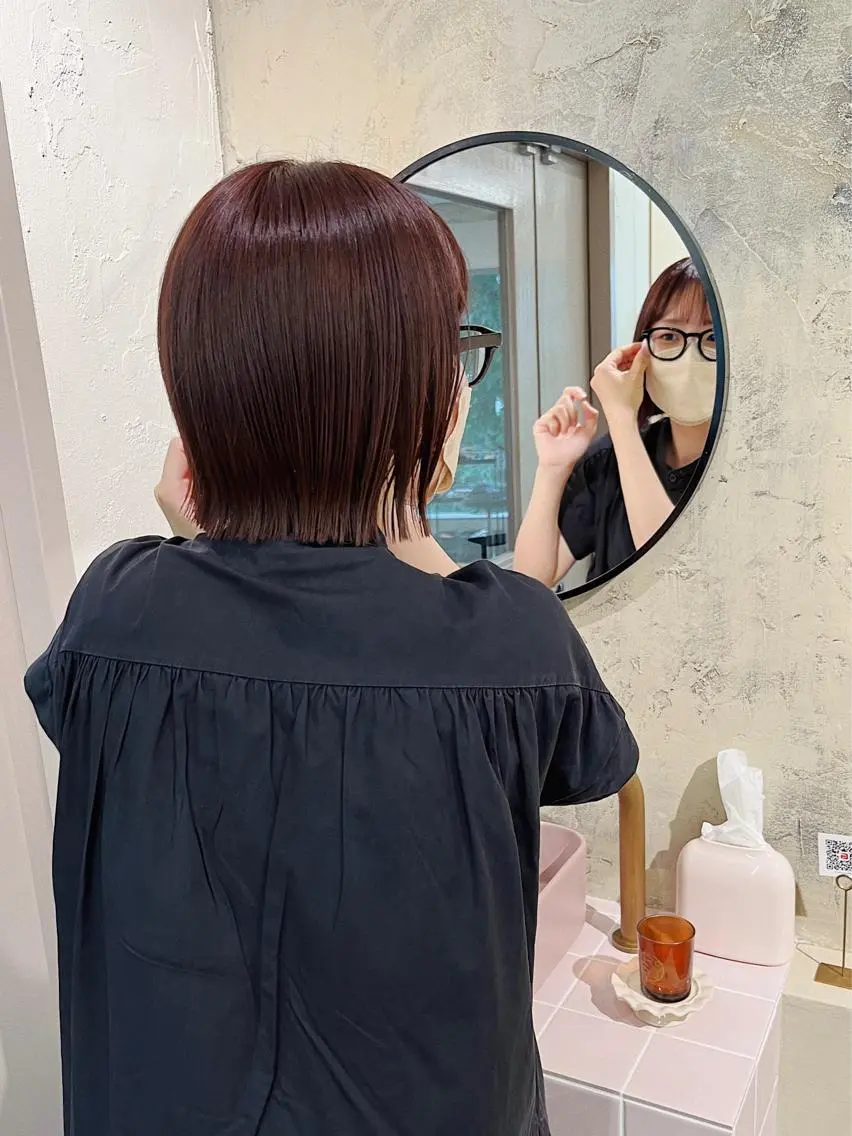 ショート 切りっぱなしボブ ボブ カット 西山 紗耶香🪽 透明感カラー/ボブのヘアスタイル