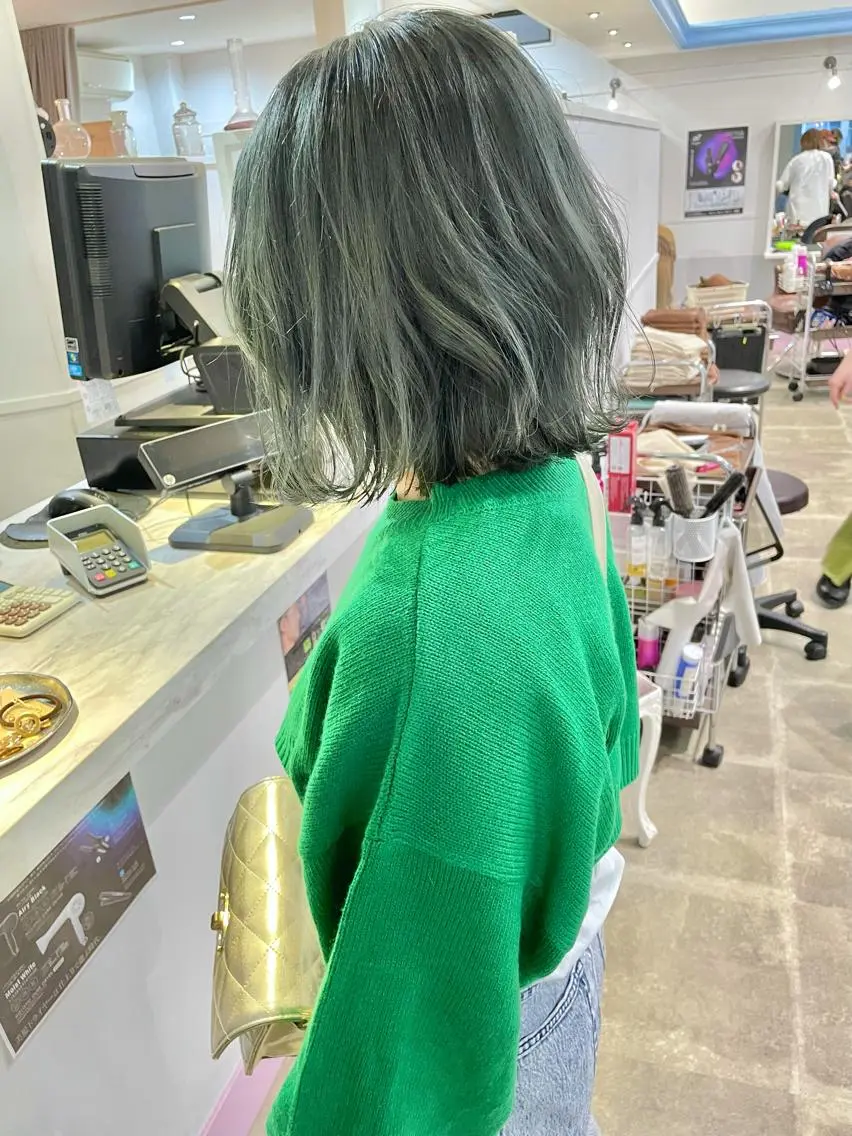 ショート ヘアカラー トリートメント Lit.豊橋 夏目のヘアスタイル