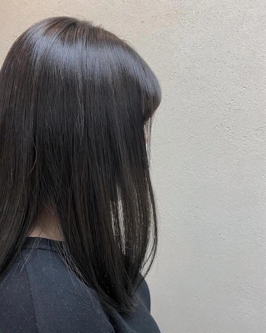 セミロング カラー 才門 真菜のヘアスタイル