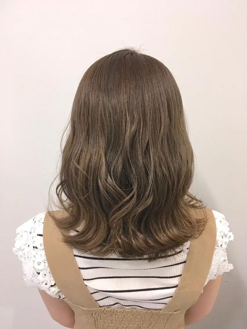 セミロング カラー ベージュカラー yoshi ☆のヘアスタイル