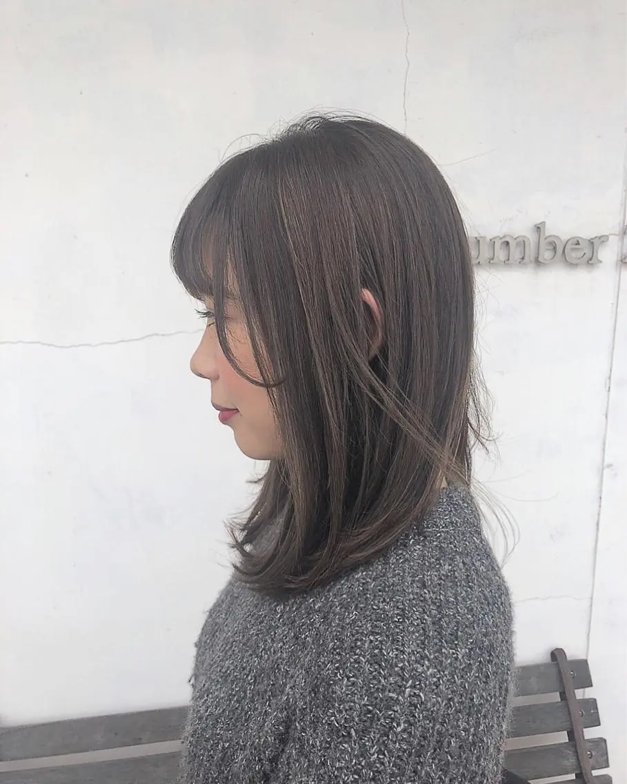セミロング ハイライト ヘアカラー トリートメント 遠藤 和美のヘアスタイル