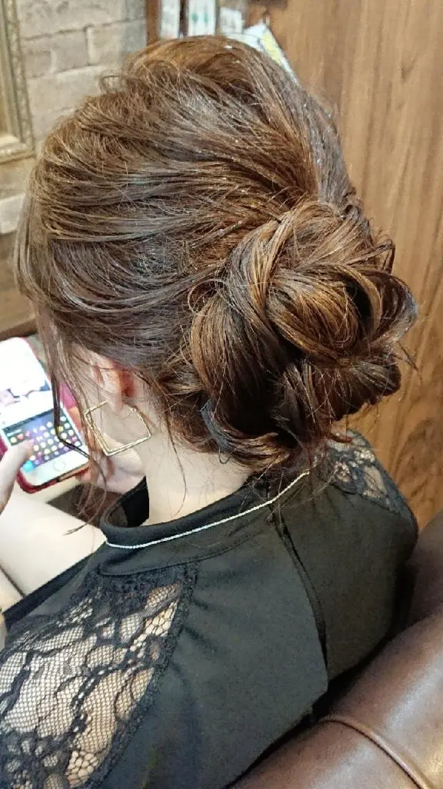 ヘアアレンジ 美髪 カラーリストのヘアスタイル