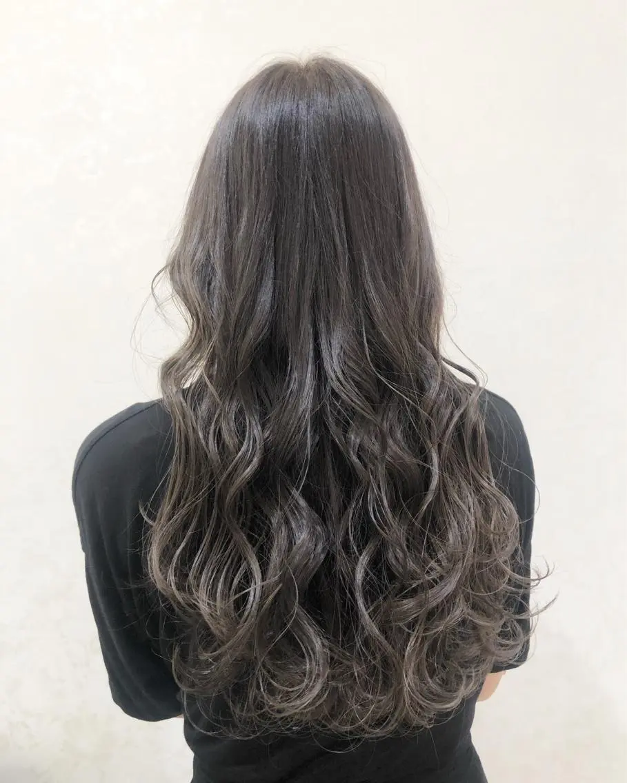 ロング カラー 松本 沙良のヘアスタイル