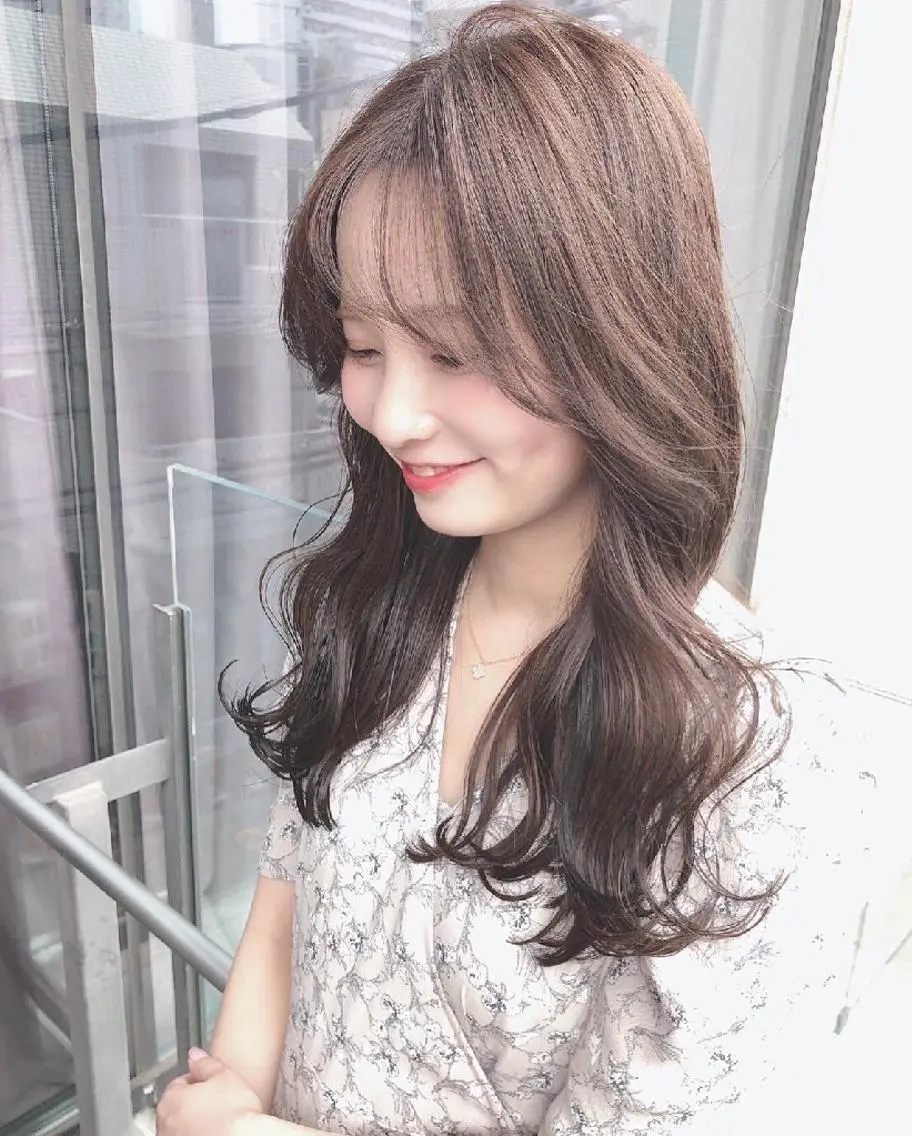 カラー セミロング ヘアアレンジ 透明感/レイヤー 🇰🇷tomonaのヘアスタイル