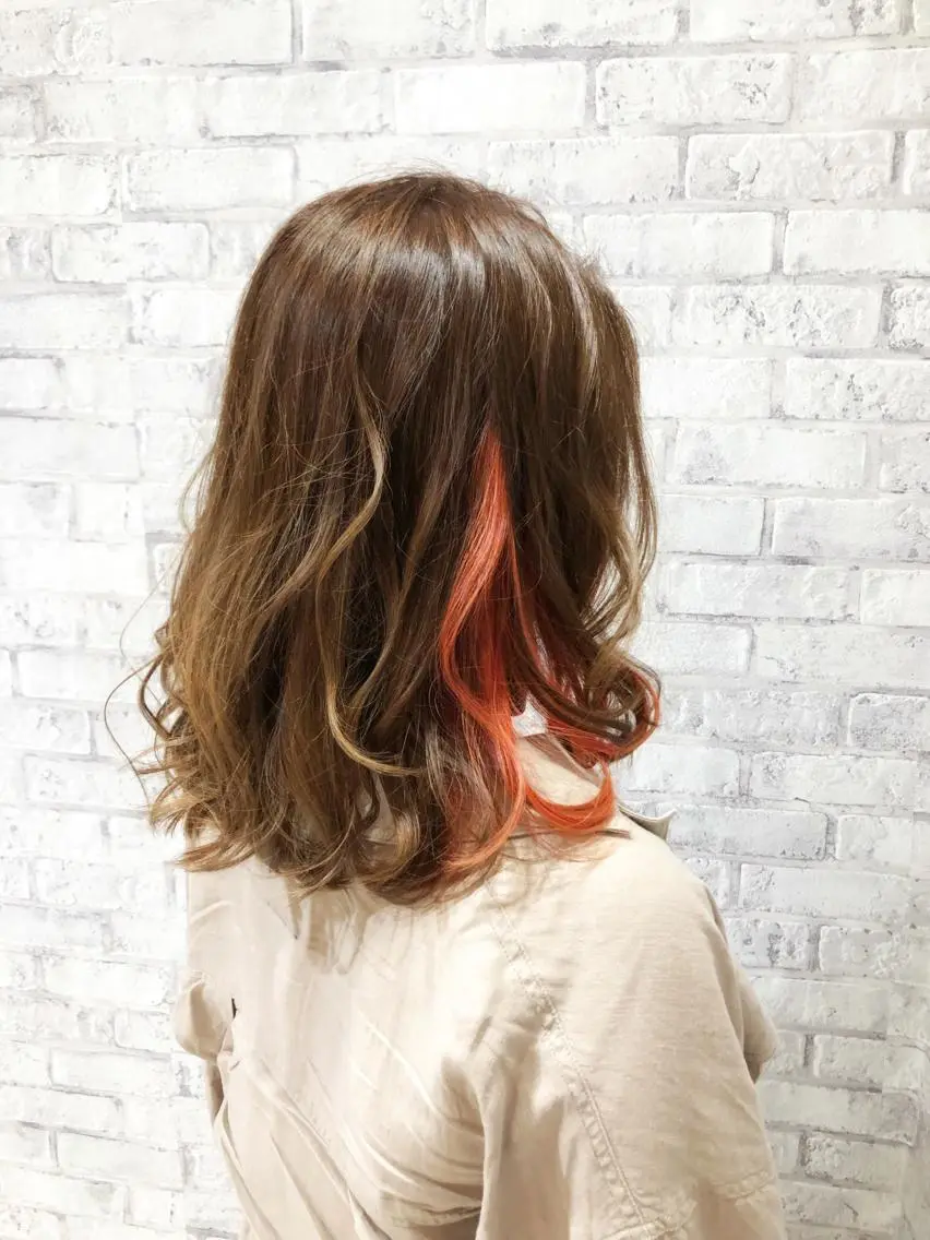 ミディアム カラー ヘアアレンジ ベージュカラー インナーカラー オレンジ ヘアカラー トリートメント 秋山 幸太のヘアスタイル