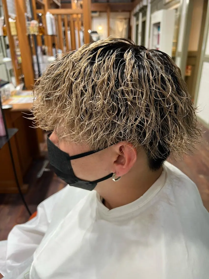 パーマ メンズ 佐々木 隆成のヘアスタイル