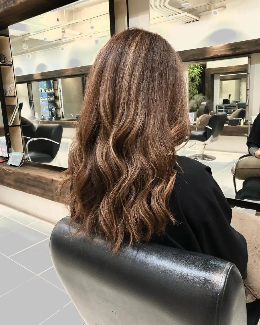 ロング ハイライト カット ヘアカラー トリートメント 髪質改善個室サロン' 白髪ぼかし・縮毛矯正のヘアスタイル