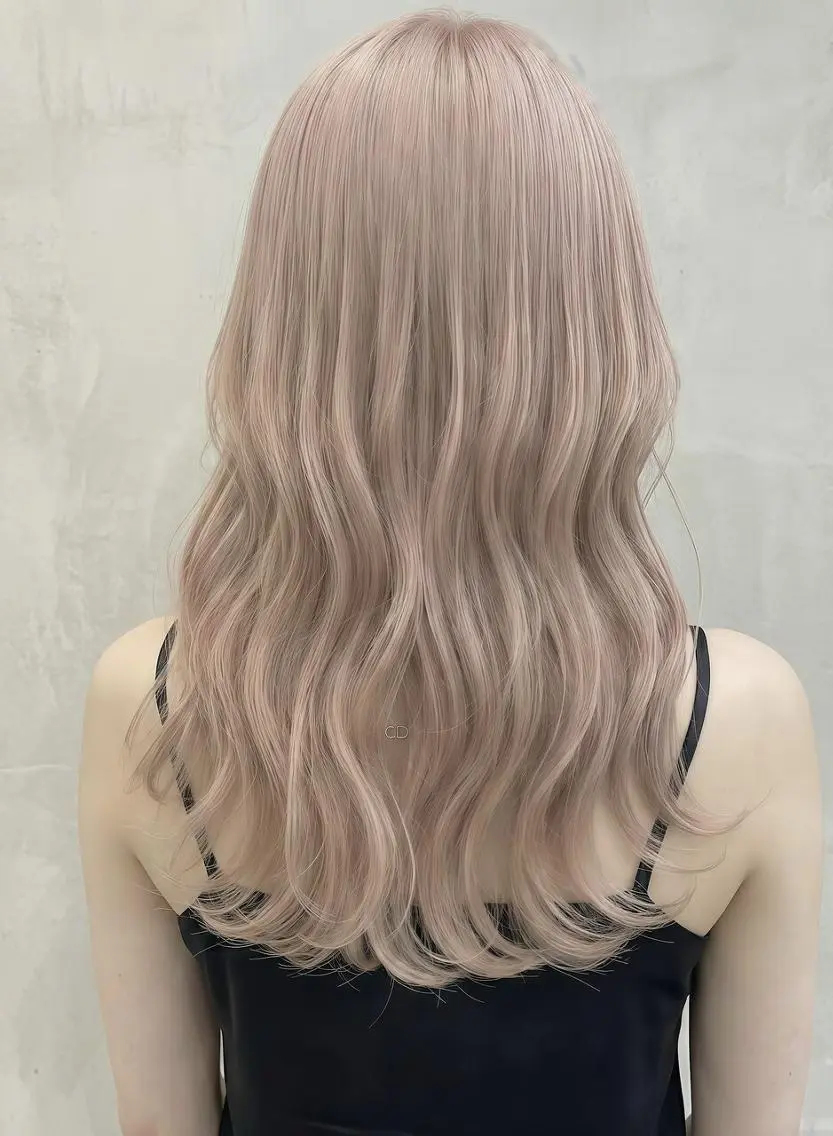カラー セミロング 🔮 中澤 柳美 🦄のヘアスタイル
